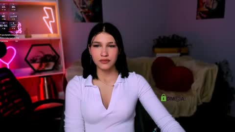 Snapshot of dakota4you chatting on 03.08.25 Dakota online show from 03.08.25