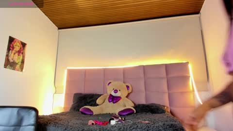 Snapshot of dakota_ds chatting on 12.06.24 dakota_ds online show from 12.06.24