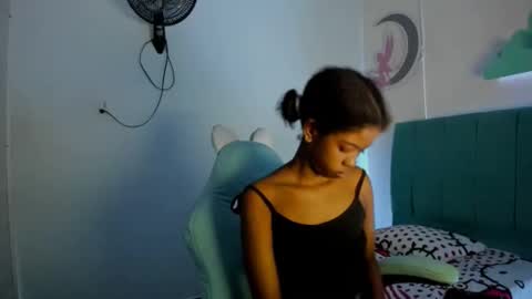 Snapshot of dakota_evans18 chatting on 10.09.25 DAKOTA online show from 10.09.25