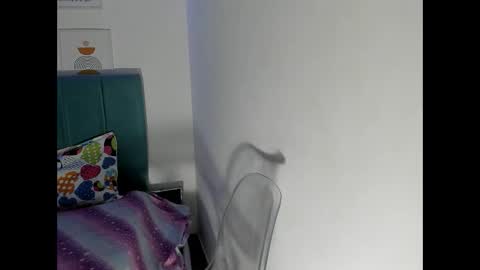 Snapshot of dakota_evans18 chatting on 11.10.25 DAKOTA online show from 11.10.25