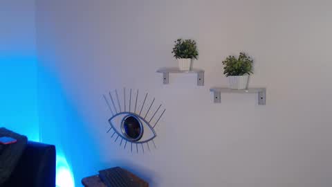    online show from 10.09.25