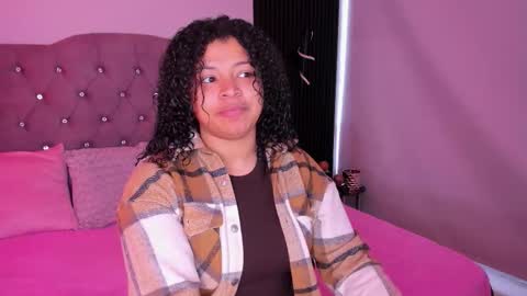 Snapshot of dakota_mars chatting on 10.18.25 dakota_mars online show from 10.18.25