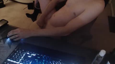 Snapshot of dakota_reilly chatting on 10.22.25 Dakota online show from 10.22.25