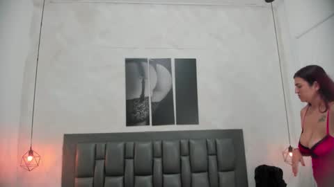 Dakota  online show from 09.12.25