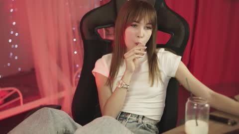 Snapshot of dakotaajohnnson chatting on 03.12.25 dakotaajohnnson online show from 03.12.25