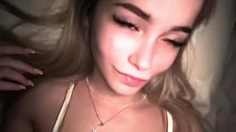 Snapshot of dakotaajohnnson chatting on 09.13.25 dakotaajohnnson online show from 09.13.25