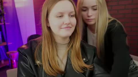 Snapshot of dakotaajohnnson chatting on 09.25.25 dakotaajohnnson online show from 09.25.25