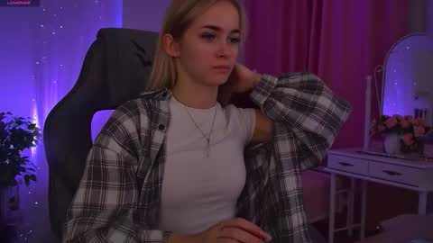 Snapshot of dakotaajohnnson chatting on 10.27.25 dakotaajohnnson online show from 10.27.25