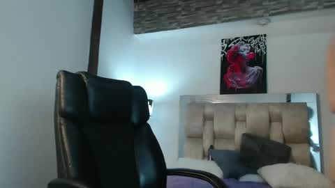 dakotarobbins_ online show from 12.15.24