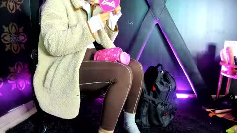  dakotha      online show from 02.18.26