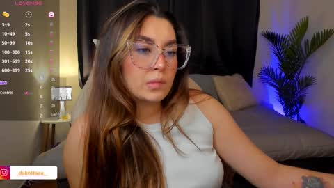 dakottaa__ online show from 11.19.25