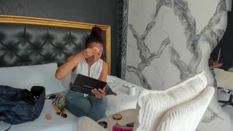 Dalay online show from 10.26.25