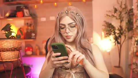 Snapshot of dalia_morgan chatting on 10.20.25 Dalia Morgan online show from 10.20.25