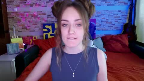 Snapshot of dalia_peach chatting on 04.30.26 Dalia online show from 04.30.26