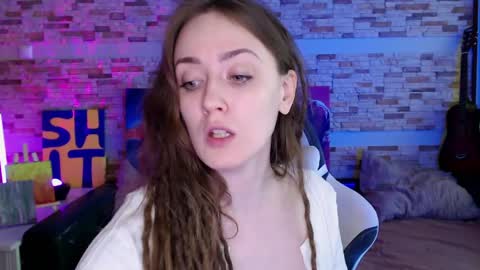 Snapshot of dalia_peach chatting on 06.11.26 Dalia online show from 06.11.26