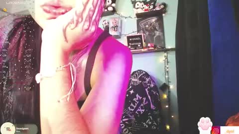 dalia_vorhees online show from 12.19.24