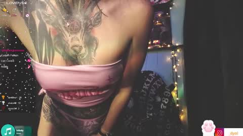 dalia_vorhees online show from 12.28.24