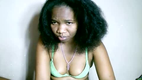 daliabella online show from 10.15.25