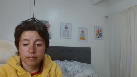 Snapshot of dalila_22 chatting on 10.25.25 Dalila online show from 10.25.25