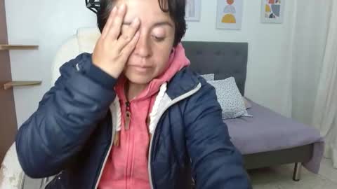 Snapshot of dalila_22 chatting on 10.29.25 Dalila online show from 10.29.25