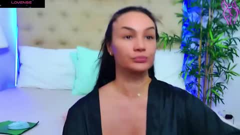 daliyaa_ online show from 10.06.25