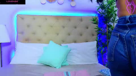 daliyaa_ online show from 11.05.25