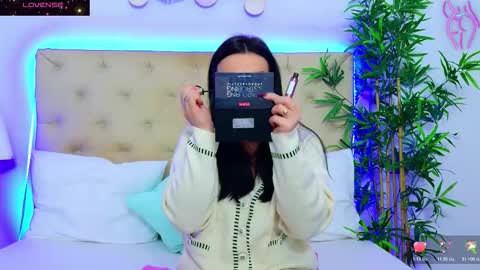 daliyaa_ online show from 11.13.25