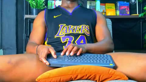 Snapshot of dalton_asher chatting on 11.11.25 dalton_asher online show from 11.11.25