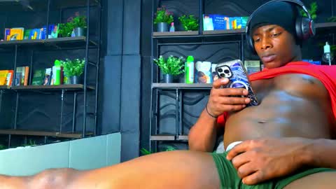 Snapshot of dalton_asher chatting on 11.13.25 dalton_asher online show from 11.13.25