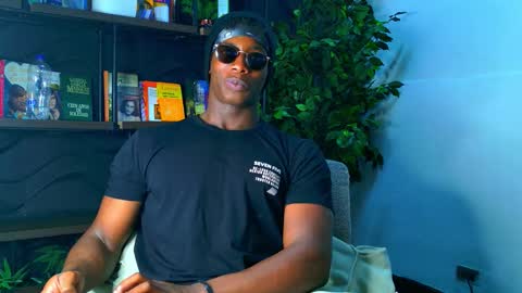 Snapshot of dalton_asher chatting on 11.18.25 dalton_asher online show from 11.18.25