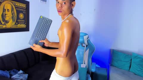 Snapshot of damar_felipe chatting on 01.09.25 damar_felipe online show from 01.09.25