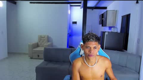 Snapshot of damar_felipe chatting on 02.03.25 damar_felipe online show from 02.03.25