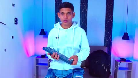 Snapshot of damar_felipe chatting on 09.28.25 damar_felipe online show from 09.28.25