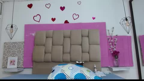 Snapshot of damaryleon chatting on 11.10.25 damaryleon online show from 11.10.25