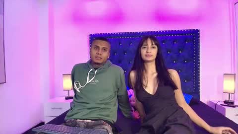 Snapshot of damian_and_roxanne chatting on 05.20.26 DAMIAN AND ROXANNE. online show from 05.20.26