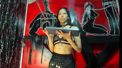 damian_and_tiana online show from 10.31.25