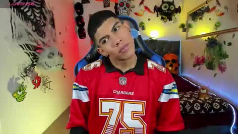 Damian online show from 10.18.25