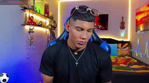 Snapshot of damian_latinxxx chatting on 06.26.26 Damian online show from 06.26.26