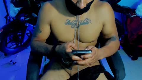 Snapshot of damian_torner chatting on 10.13.25 Damian torner online show from 10.13.25