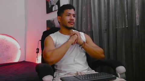 instagram damiannreed. online show from 04.01.26