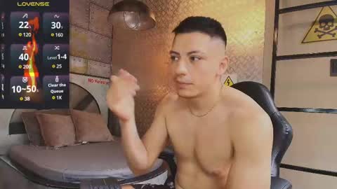 Snapshot of damianphill chatting on 12.21.24 Damian Phill online show from 12.21.24