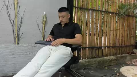 Snapshot of damianphill chatting on 01.09.25 Damian Phill online show from 01.09.25