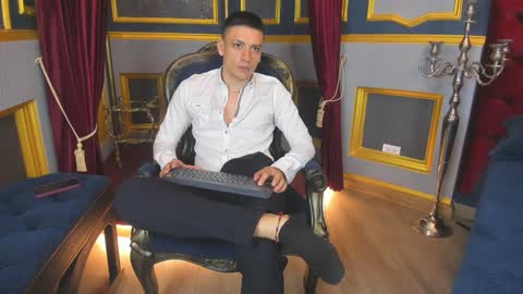 Snapshot of damianphill chatting on 01.15.25 Damian Phill online show from 01.15.25