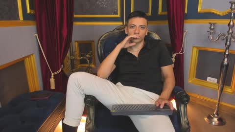 Snapshot of damianphill chatting on 01.16.25 Damian Phill online show from 01.16.25