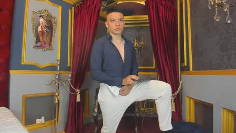 Snapshot of damianphill chatting on 01.22.25 Damian Phill online show from 01.22.25