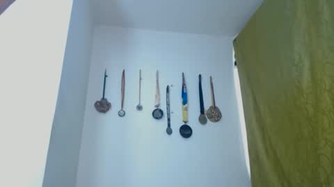 Snapshot of dammuscle chatting on 10.23.25 dammuscle online show from 10.23.25