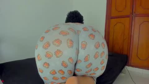 Snapshot of damn_fantasy chatting on 10.16.25 Kary-- independent model Schedule 0530am-1000am colombian time online show from 10.16.25