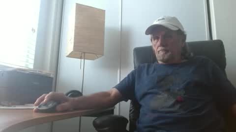 Snapshot of damn_yankee_ca chatting on 04.26.26 damn_yankee_ca online show from 04.26.26