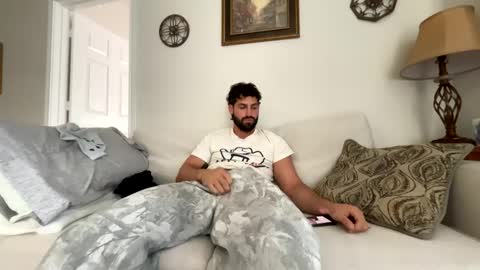 Snapshot of damnimhandsome25 chatting on 01.13.25 Clyde online show from 01.13.25