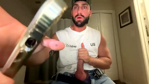 Snapshot of damnimhandsome25 chatting on 02.15.25 Clyde online show from 02.15.25